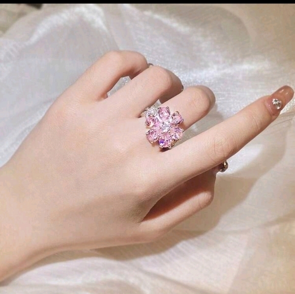 Beautiful Statement Flower Pink White Cubic Zirconia Silver Plated Ring Size 8 - Picture 3 of 12